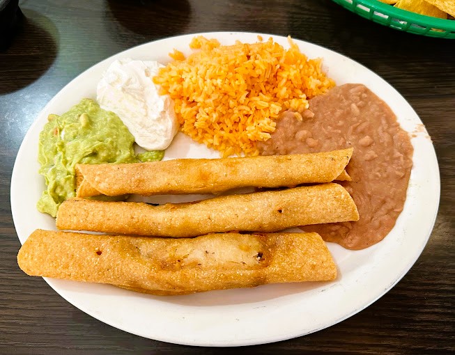 El Tapatio's Flautas